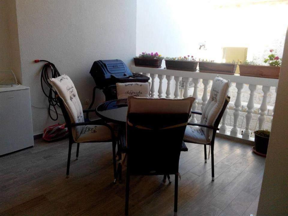 Apartmani Linda Vodice Kültér fotó