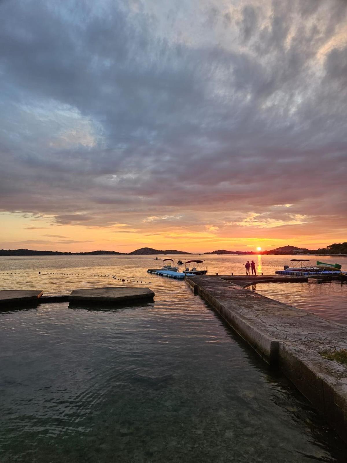 Apartmani Linda Vodice Kültér fotó