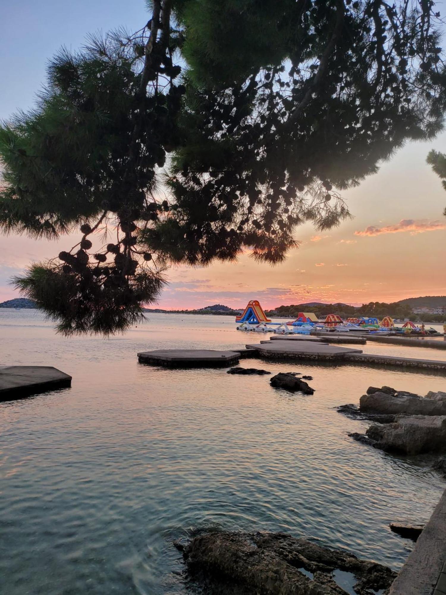 Apartmani Linda Vodice Kültér fotó